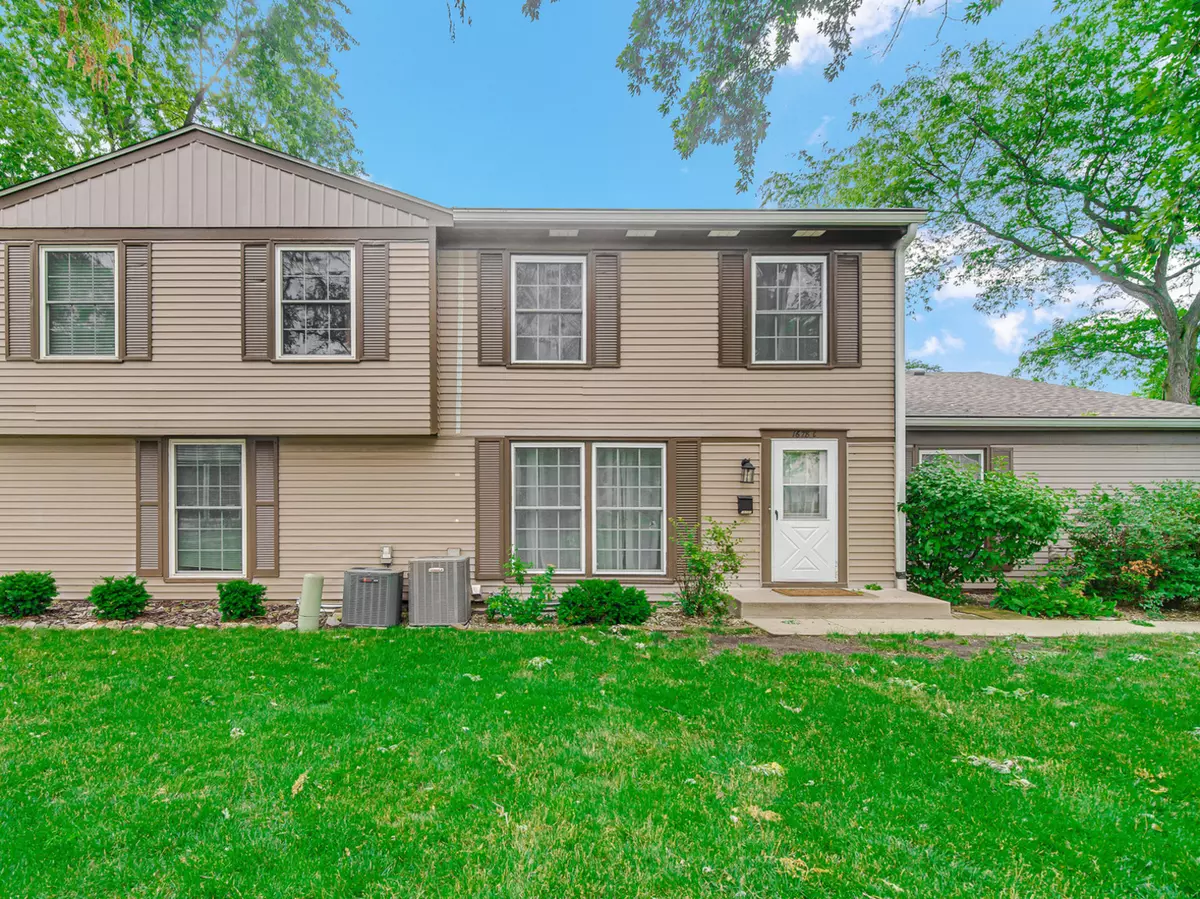 Wheaton, IL 60189,1678 Ashburn Court #C