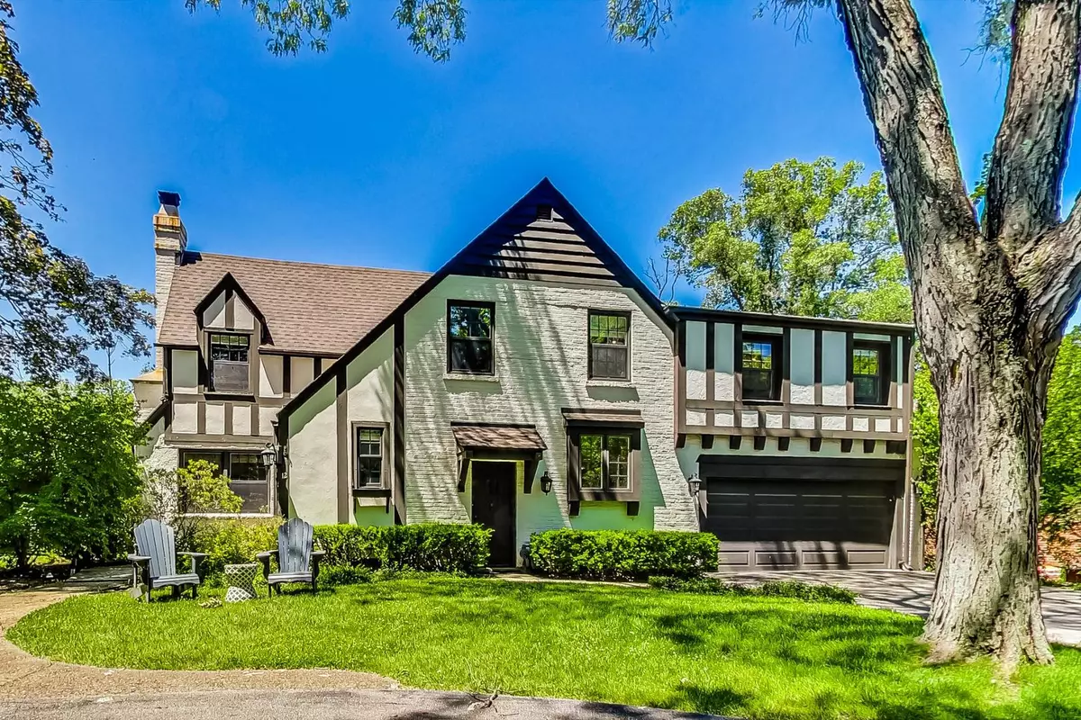 Northbrook, IL 60062,12 Timber Lane