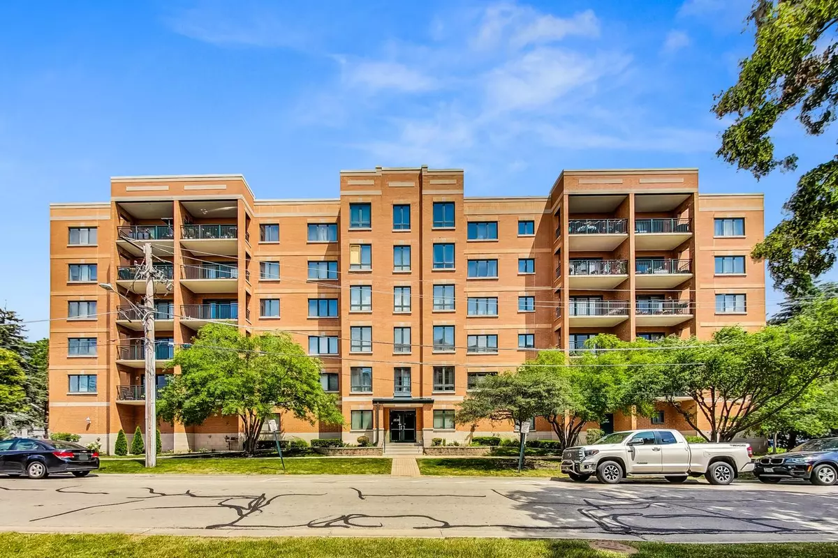 Des Plaines, IL 60016,1636 Ashland Avenue #308