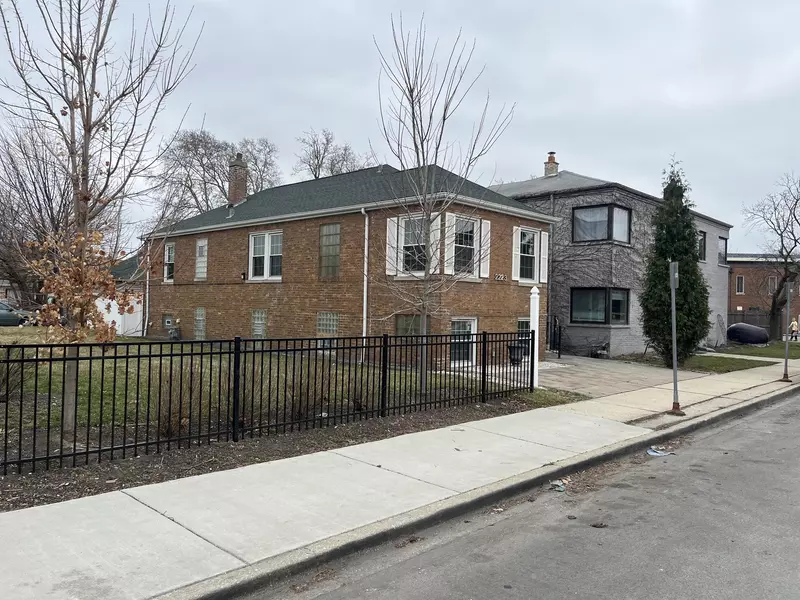 2223 OAK PARK Avenue, Berwyn, IL 60402