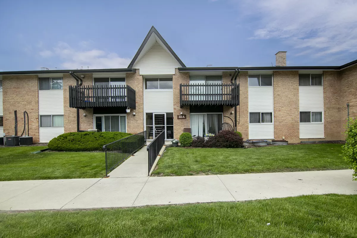 Willowbrook, IL 60527,22A KINGERY QUARTER #101