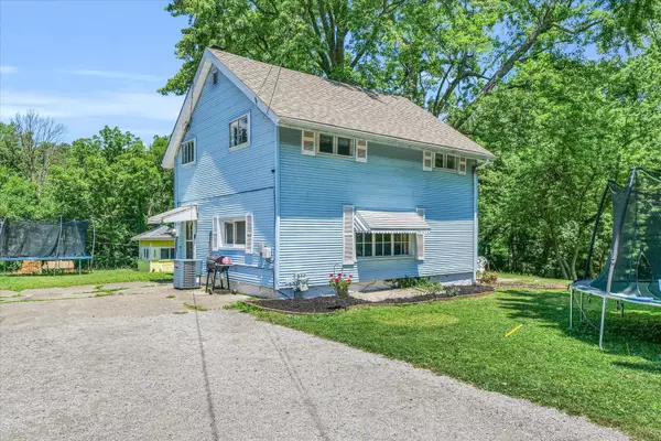 Catlin, IL 61817,103 W Center Street