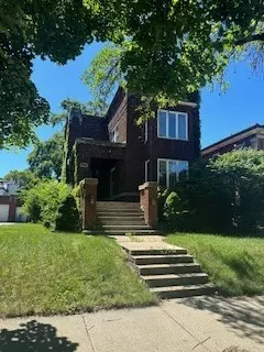 6836 S Bennett Avenue, Chicago, IL 60649