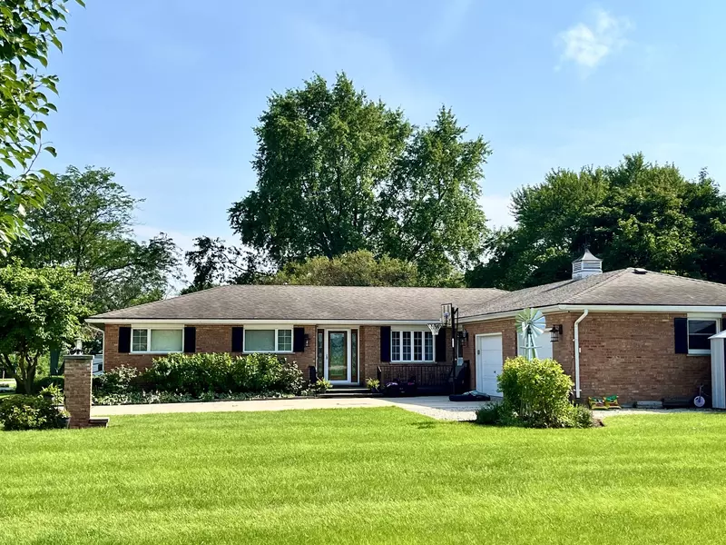 0N972 Shade Tree Lane, Maple Park, IL 60151