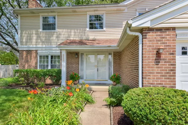 Carol Stream, IL 60188,1402 Bow String Court