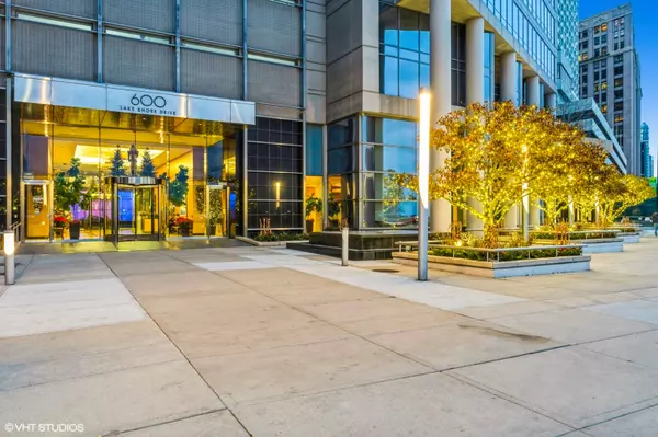 Chicago, IL 60611,600 N Lake Shore Drive #1104