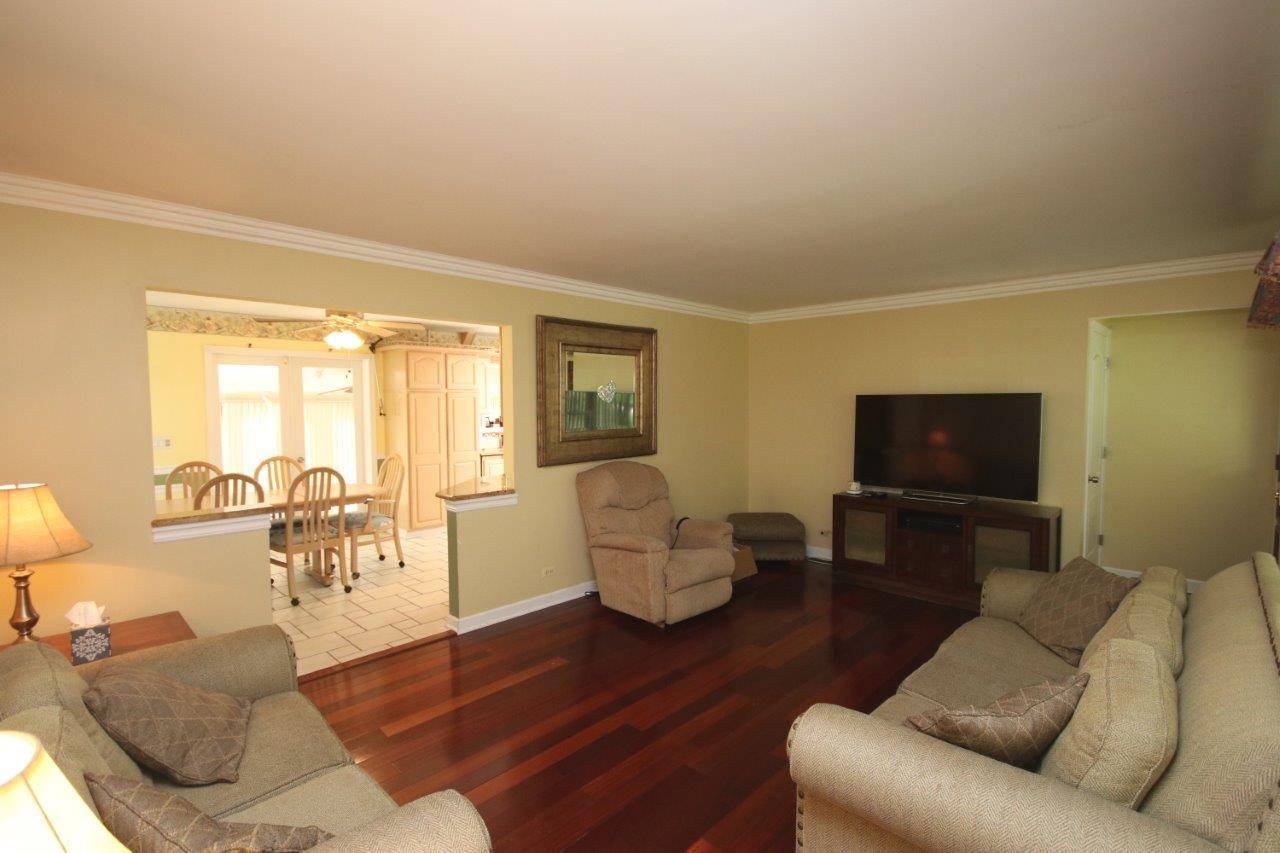 Itasca, IL 60143,21W051 Woodview Drive