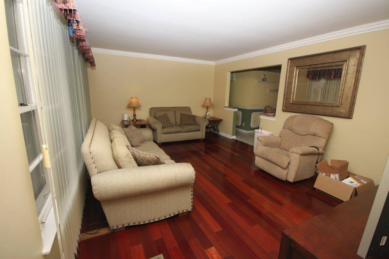 Itasca, IL 60143,21W051 Woodview Drive