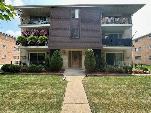 Bridgeview, IL 60455,8029 BELOIT Avenue #2A