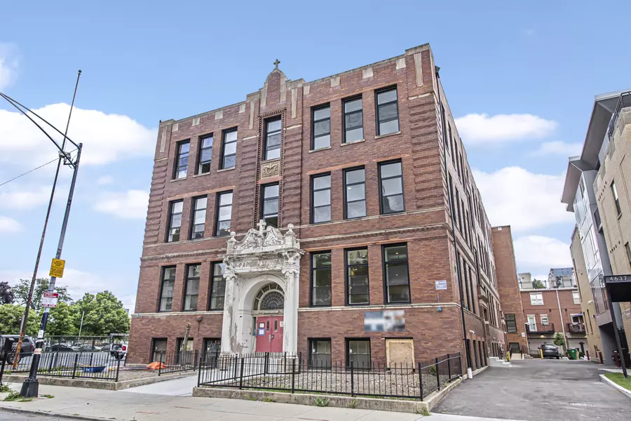 4641 N Ashland Avenue #304, Chicago, IL 60640