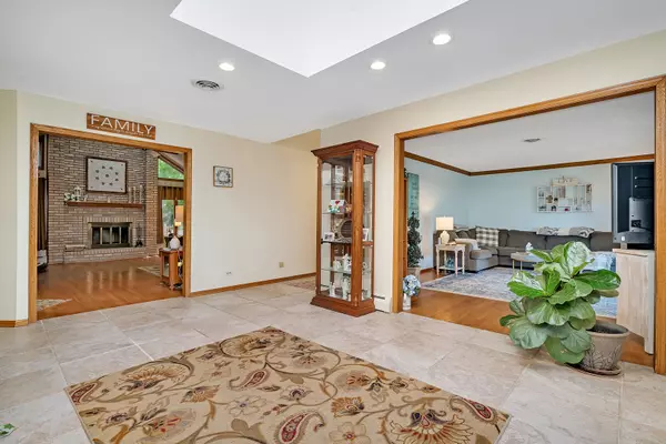 Homer Glen, IL 60491,13627 S Hampton Court