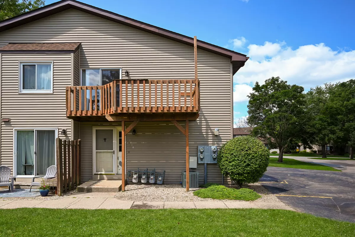 Sycamore, IL 60178,1810 Kerrybrook Court #1810