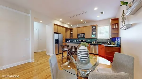 Chicago, IL 60653,4349 S Greenwood Avenue #3S