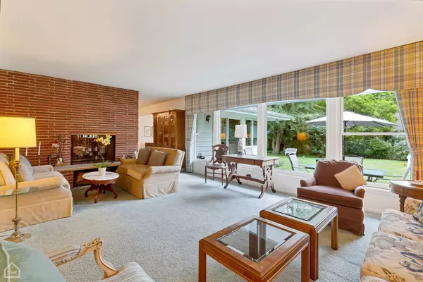 Wilmette, IL 60091,2807 Orchard Lane