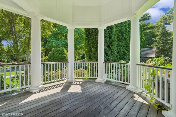 Wilmette, IL 60091,1530 Highland Avenue