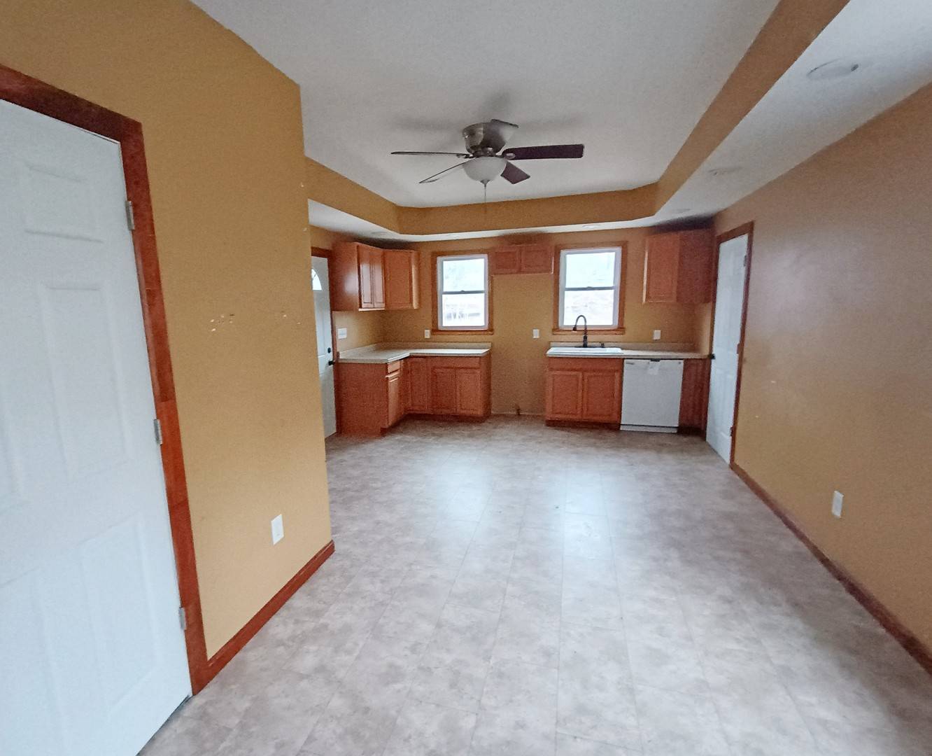 Lasalle, IL 61301,231 2nd Street