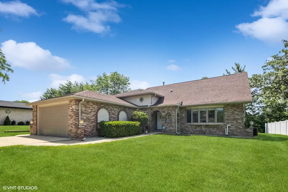 Wood Dale, IL 60191,136 Spring Oaks Drive