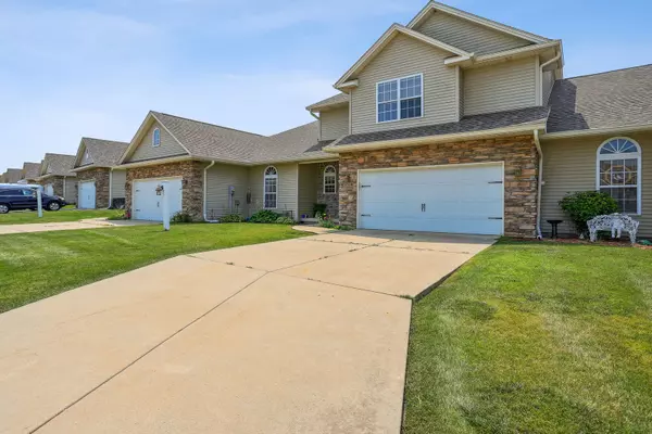 Mahomet, IL 61853,1703 Timber Wolf Lane #B