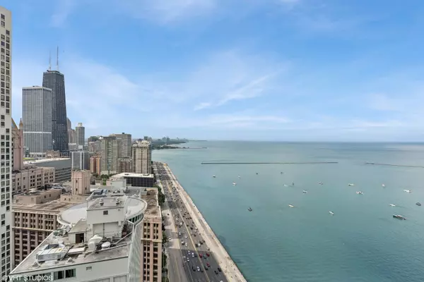 Chicago, IL 60611,600 N Lake Shore Drive #3605