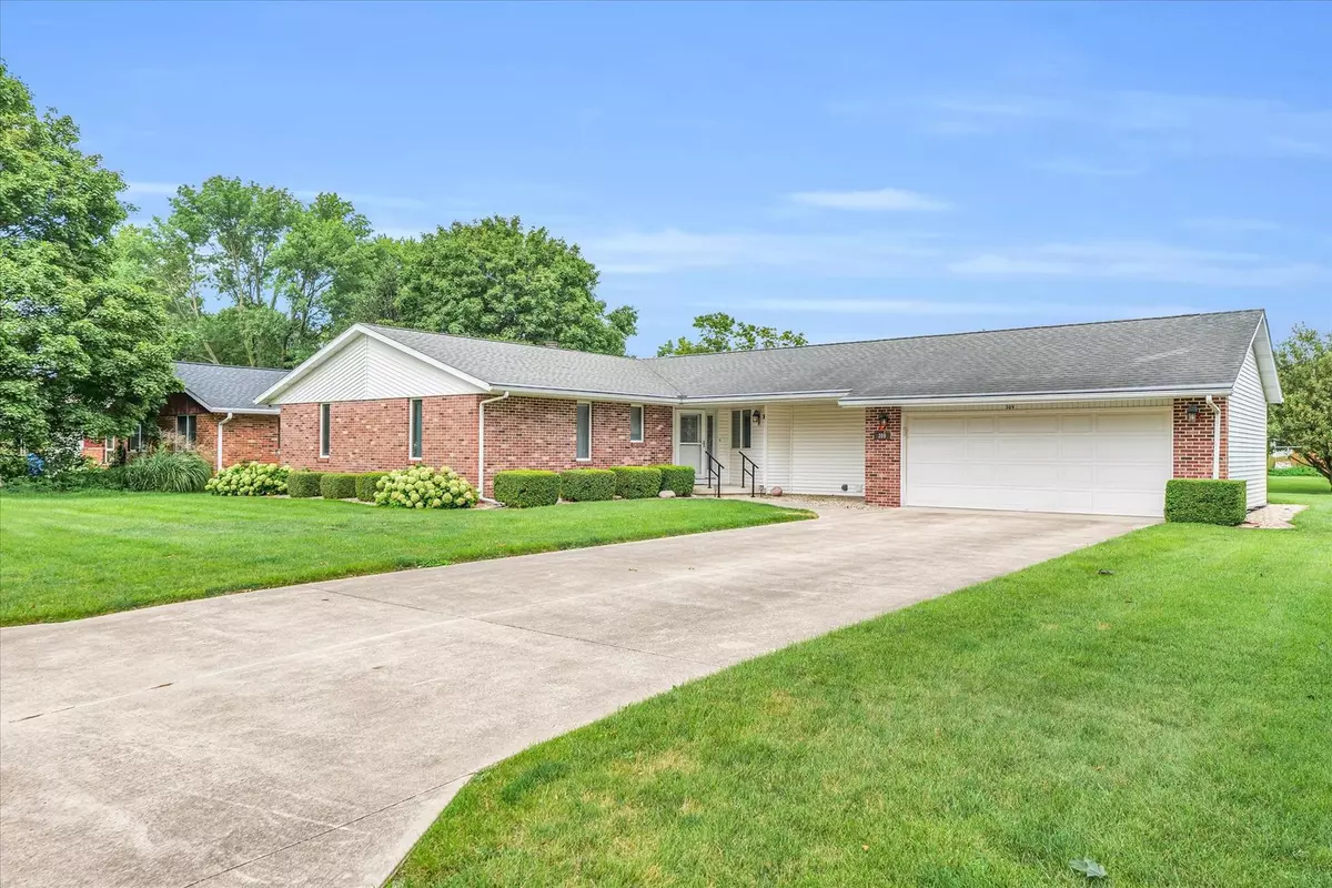 Thomasboro, IL 61878,309 S Jacobsen Drive