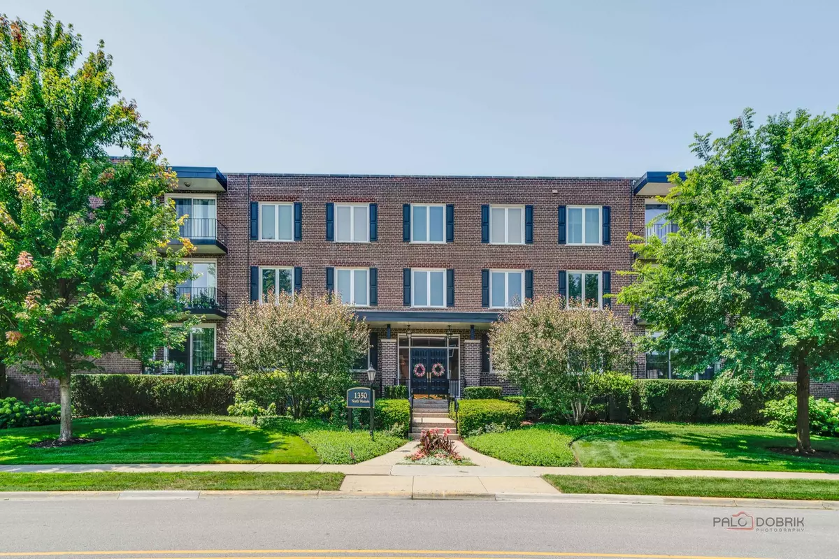 Lake Forest, IL 60045,1350 N Western Avenue #107