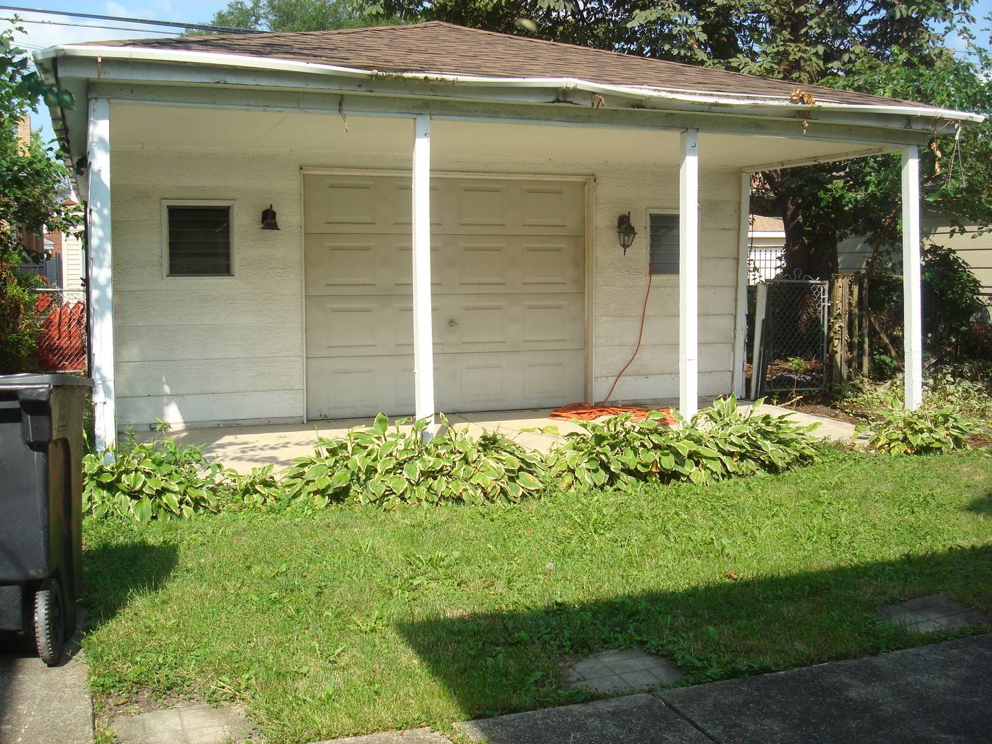 Chicago, IL 60620,8254 S Morgan Street