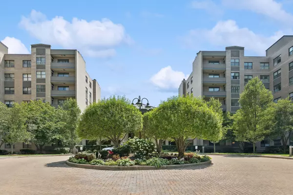 Lincolnwood, IL 60712,4545 W Touhy Avenue #521W