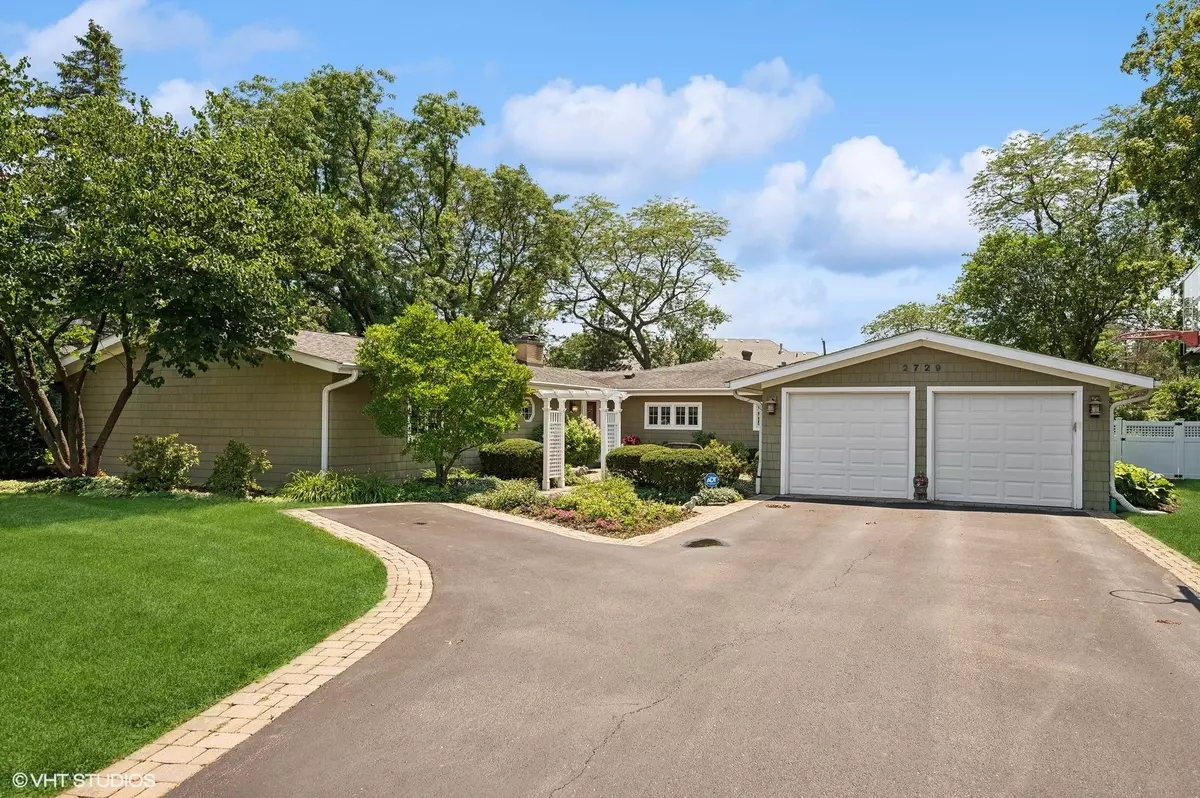 Northbrook, IL 60062,2729 Longmeadow Drive