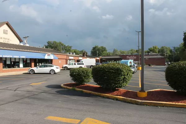 Batavia, IL 60510,8-28 S Van Buren Street