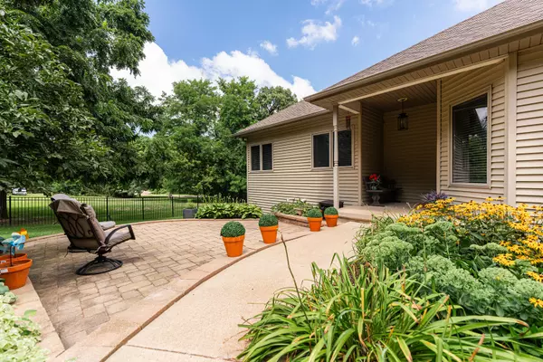 Dixon, IL 61021,1307 Trail Drive