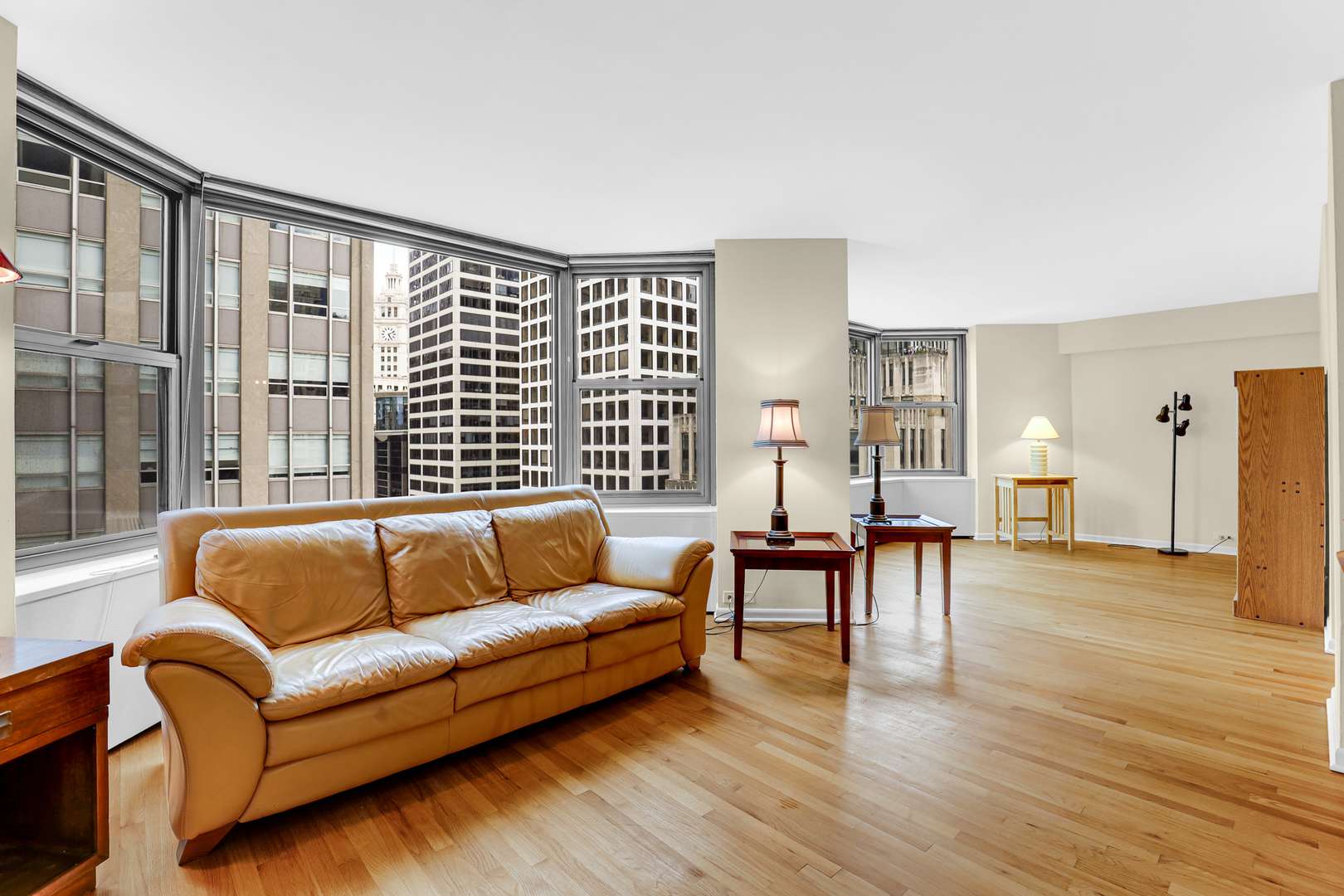 Chicago, IL 60611,535 N MICHIGAN Avenue #1901