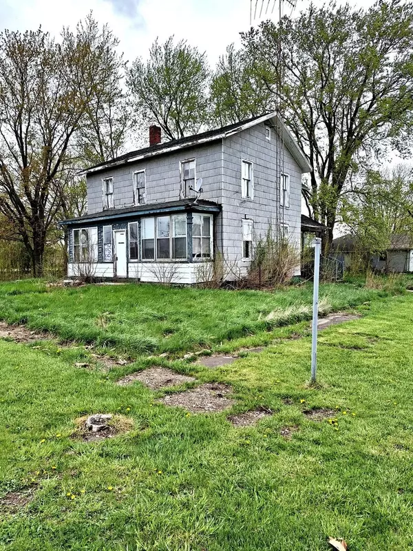 200 Emmet Street,  Kinsman,  IL 60437