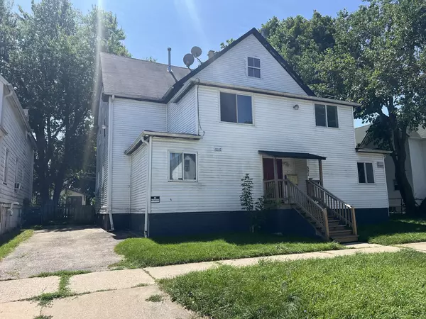 Waukegan, IL 60085,521 May Street