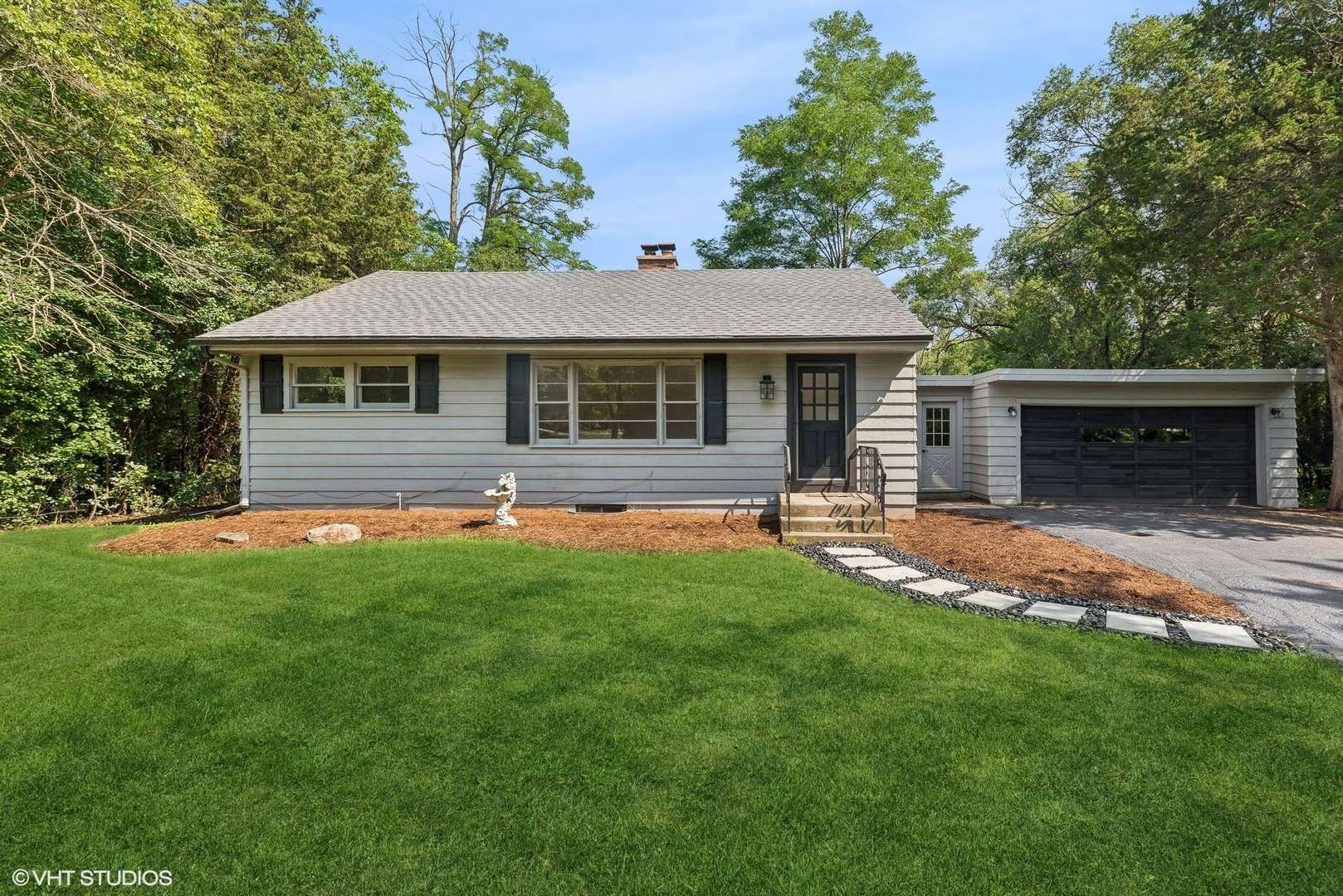 28524 W Main Street,  Barrington,  IL 60010