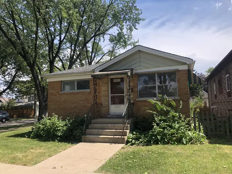 5701 W Berenice Avenue, Chicago, IL 60634