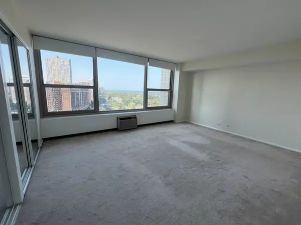 Chicago, IL 60613,3600 N Lake Shore Drive #1714