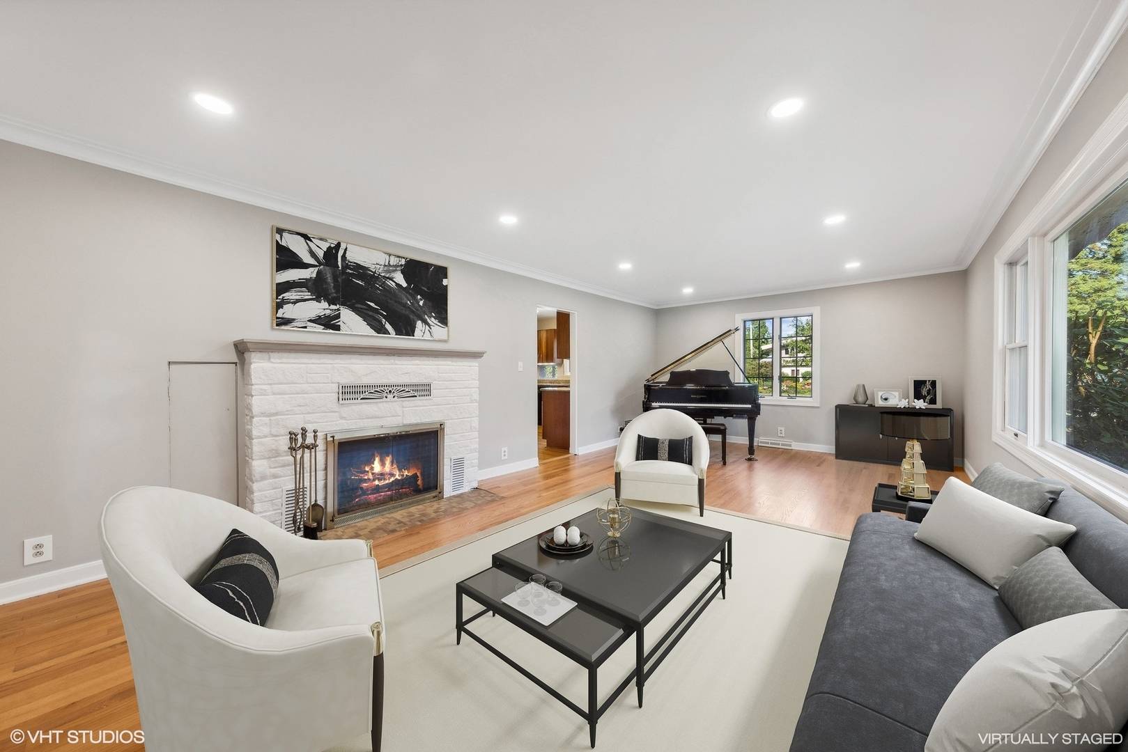 Oak Brook, IL 60523,31 Hickory Drive