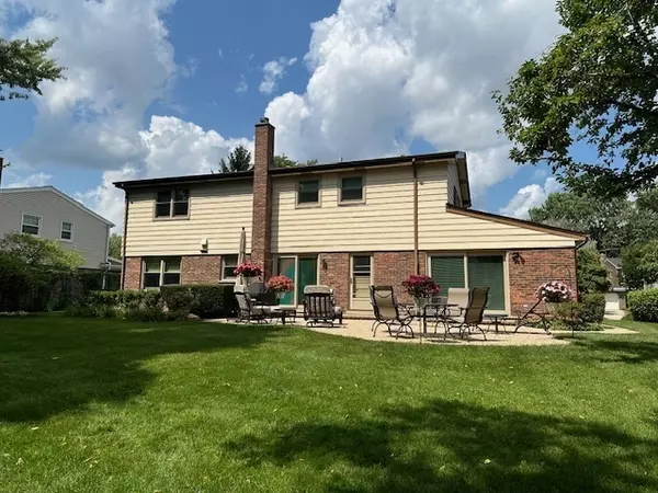 Northbrook, IL 60062,3133 Hemlock Lane