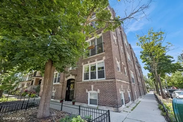 1851 W Newport Avenue #2,  Chicago,  IL 60657