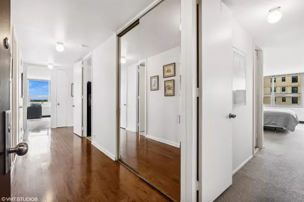 Chicago, IL 60637,1700 E 56th Street #1208