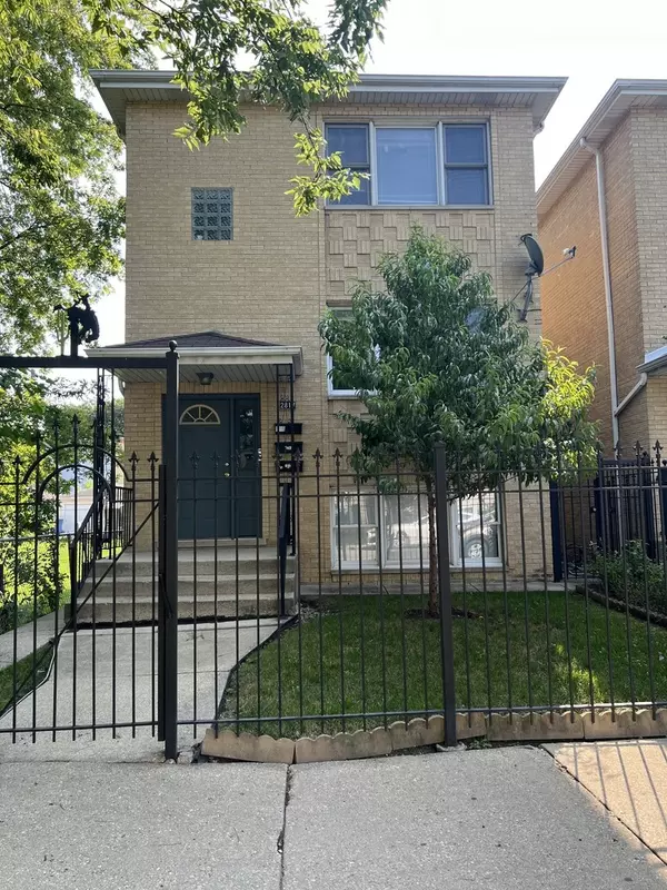 2817 N Avers Avenue #1, Chicago, IL 60618