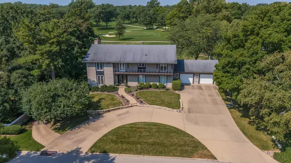 Bloomington, IL 61701,40 Country Club Place