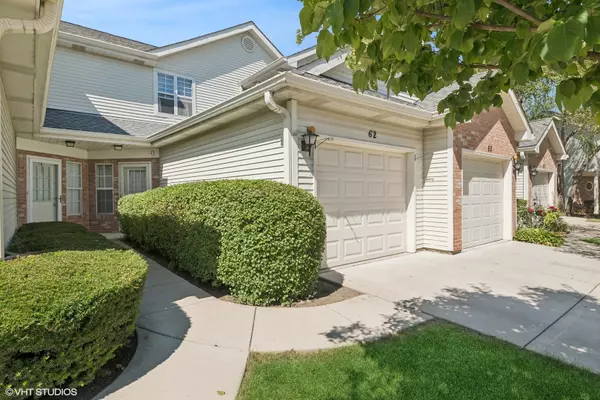 Glendale Heights, IL 60139,62 N Golfview Court