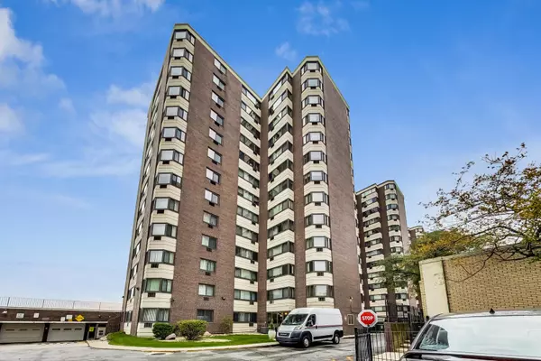 Chicago, IL 60649,7337 S South Shore Drive #430