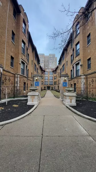 5531 S Everett Avenue #1S, Chicago, IL 60637