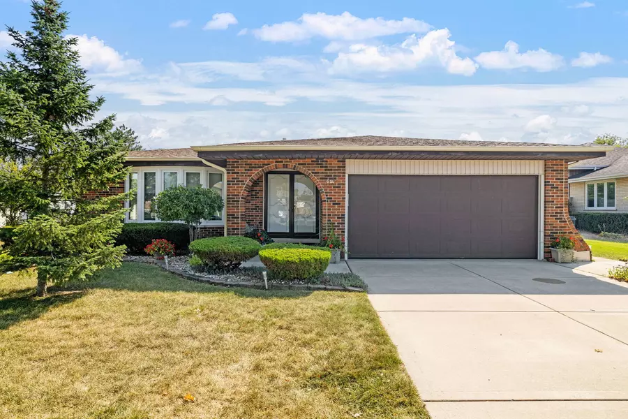 15409 Hollywood Drive, Orland Park, IL 60462