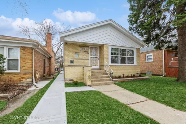 10129 S Van Vlissingen Road, Chicago, IL 60617