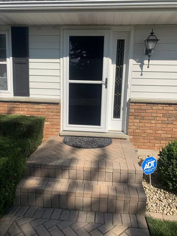 Wadsworth, IL 60083,38105 Golf Lane