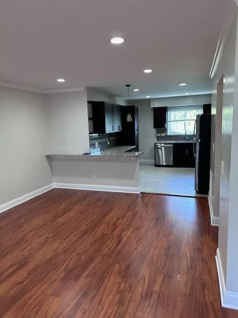 Northbrook, IL 60062,3266 SANDERS Road #6D