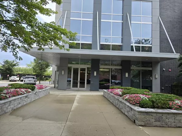 Chicago, IL 60616,1901 S Calumet Avenue #1405